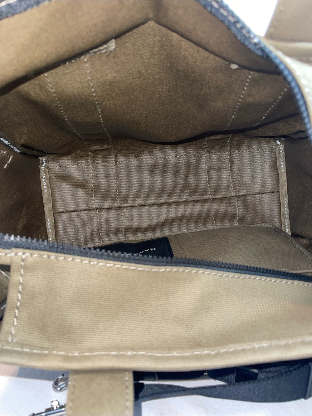 Marc Jacobs The Tote Bag Medium Canvas Tote Crossbody Khaki/Olive - Picture 5 of 8